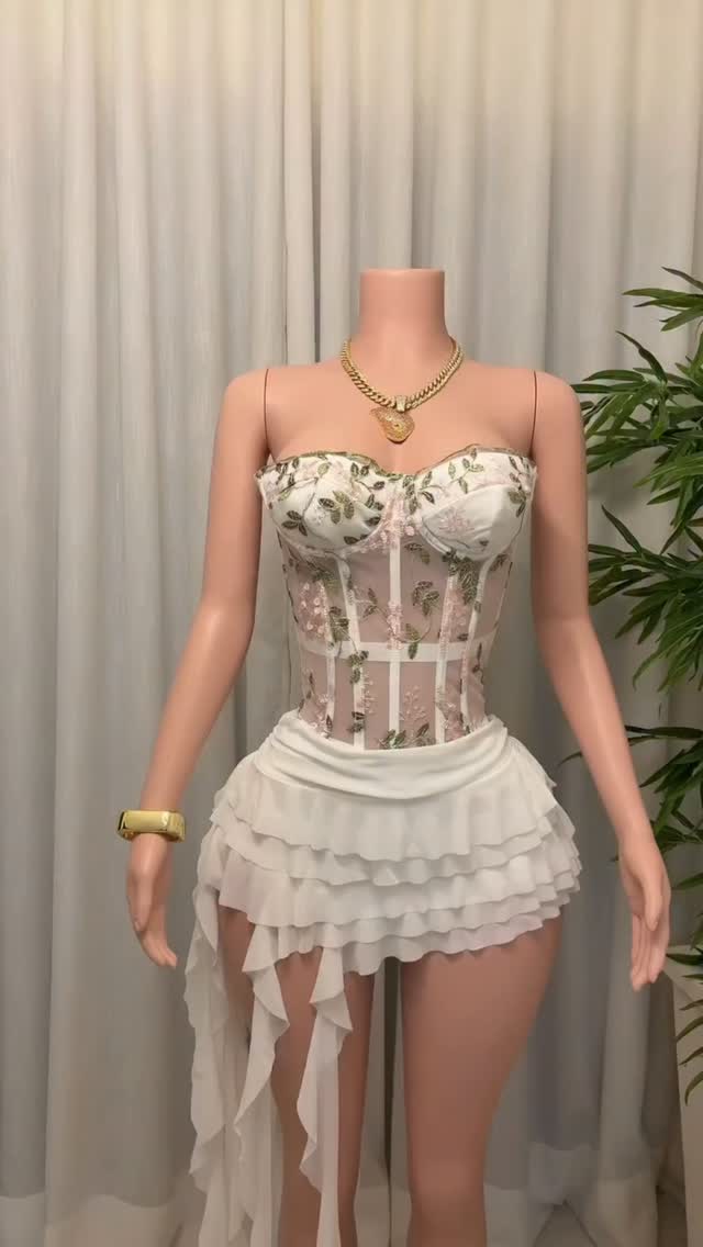 White Floral Corset & Ruffle Skirt Set – Size Large $110