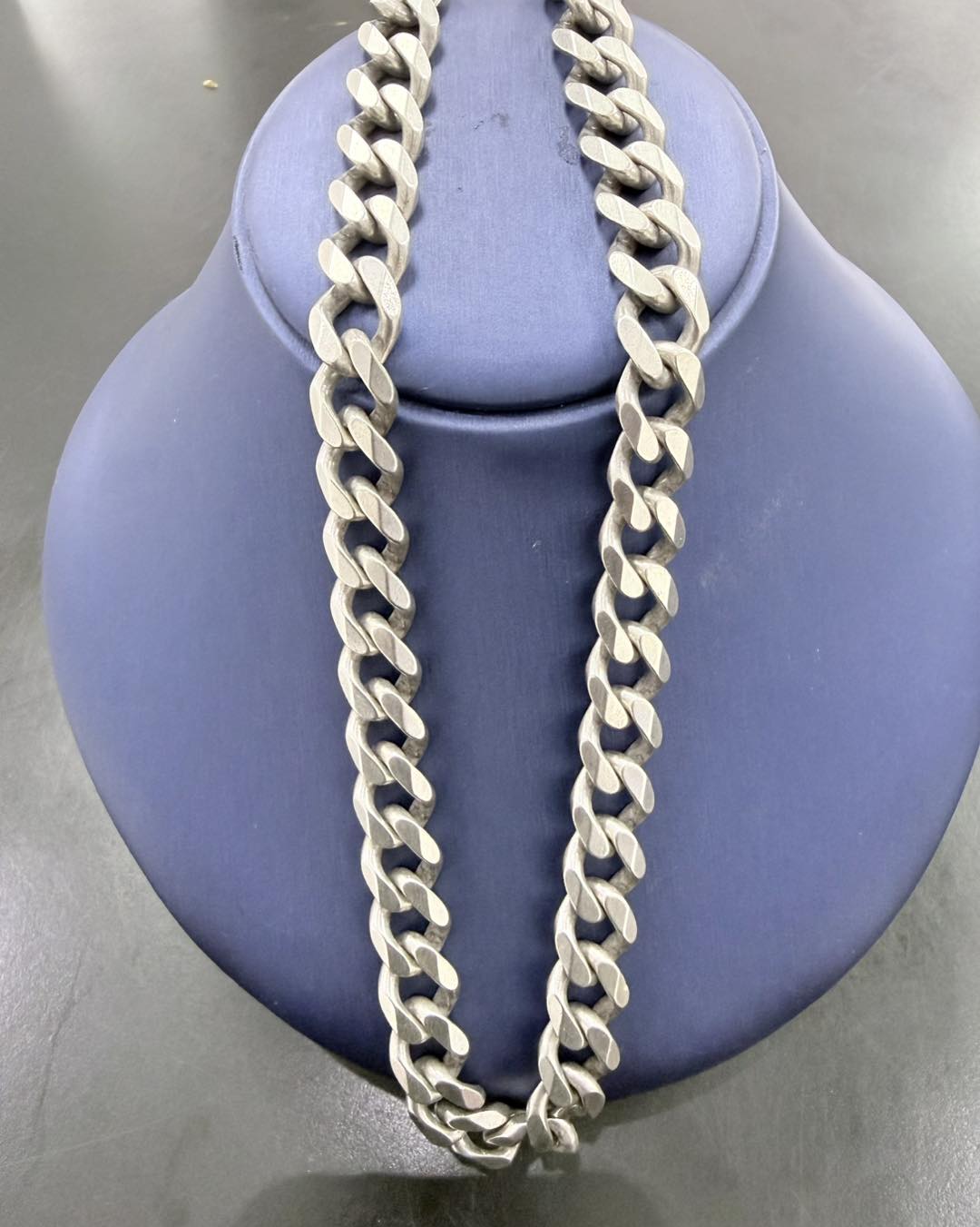 Heavy Silver Chain – Half Price at CashWiz Warrens