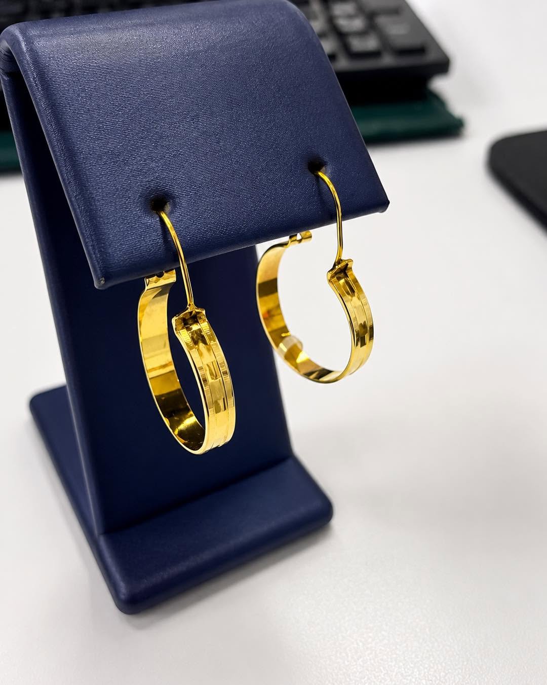 Gold Hoop Earrings on Sale – Was $825, Now $475 at CashWiz Warrens