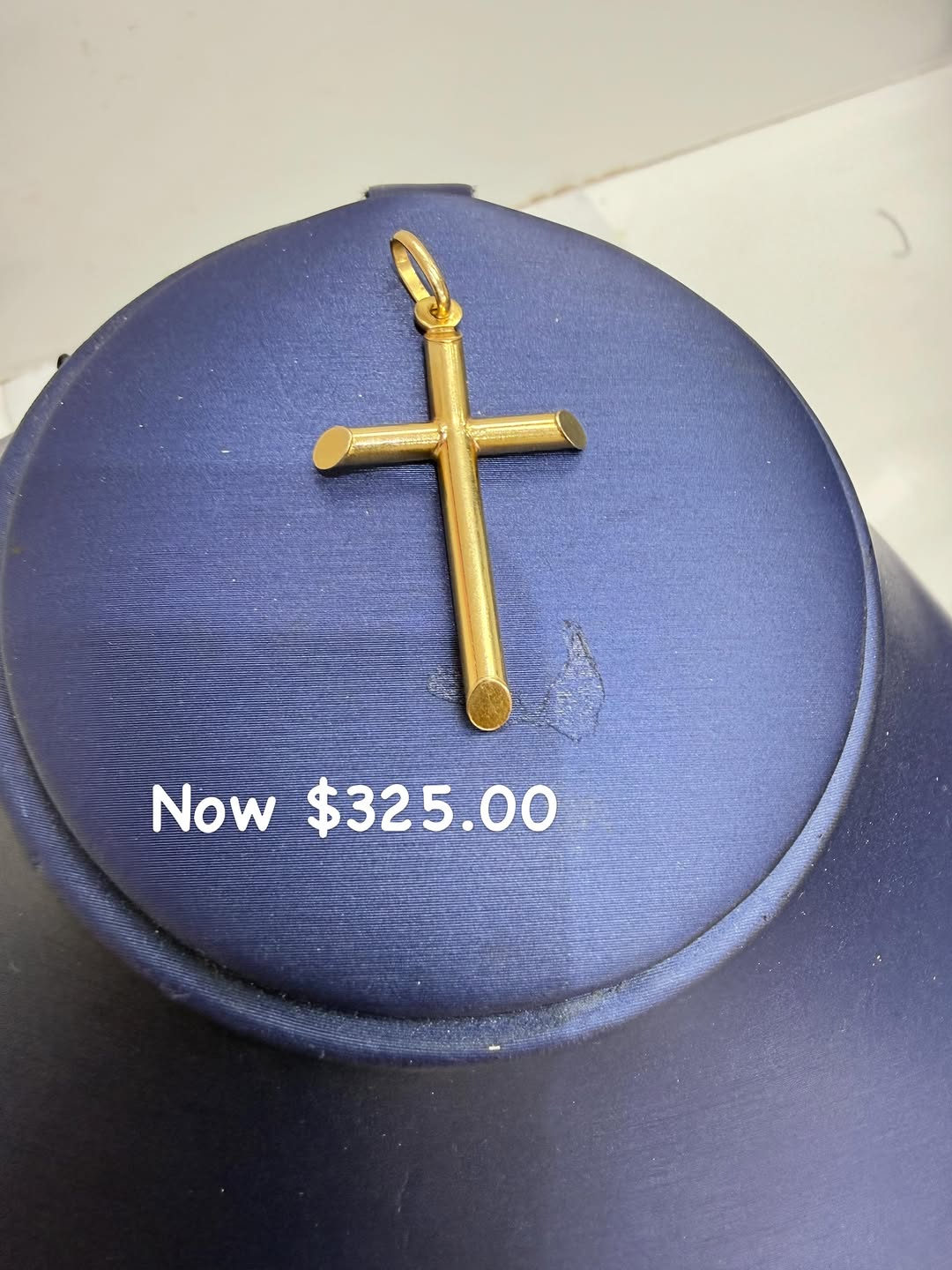 Gold Cross Pendant - Now $325.00 at CashWiz Warrens