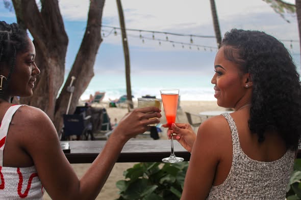 Toasted Sundays at pureocean – 3-Course Beachfront Brunch with Bottomless Mimosas