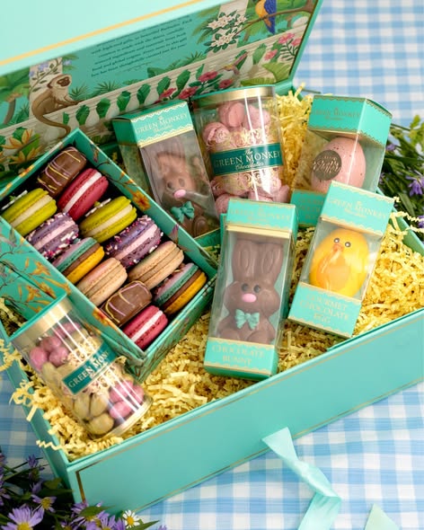 Easter Gift Bundles – Macarons, Chocolate Eggs & Bunnies
