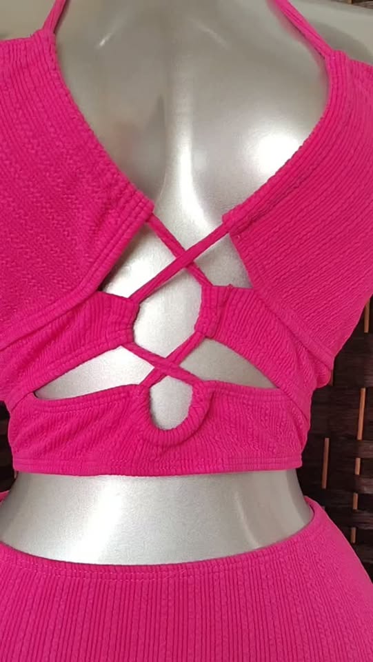 Textured Cutout 2-Piece Swimset in Hot Pink – $40 BBD (XSmall)