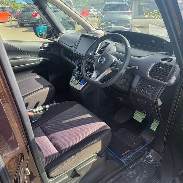 2022 Nissan Serena Hybrid – $61,500 with 100% Financing Available