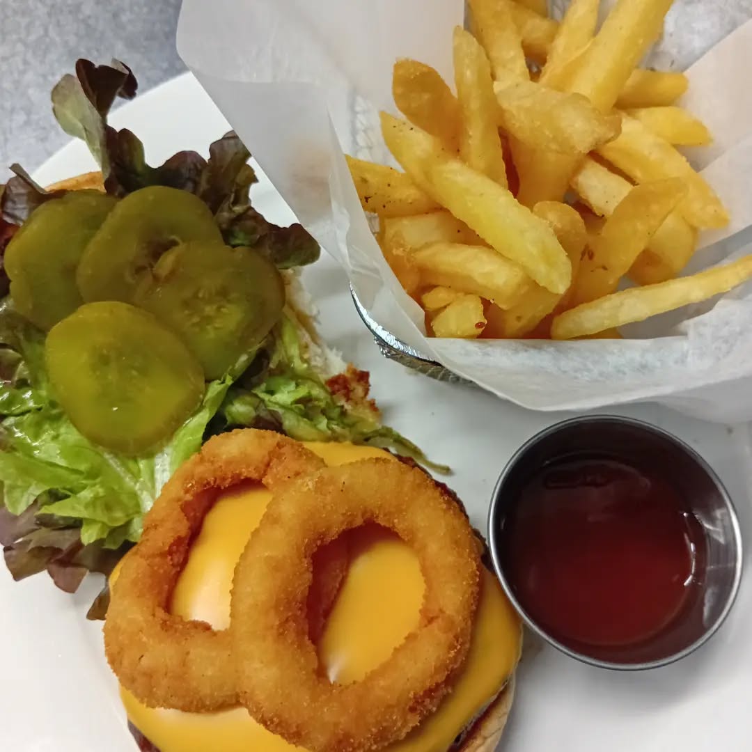 Daily Happy Hour Specials 5–7pm at SAGE – Live Music, 2-4-1 Beer & More