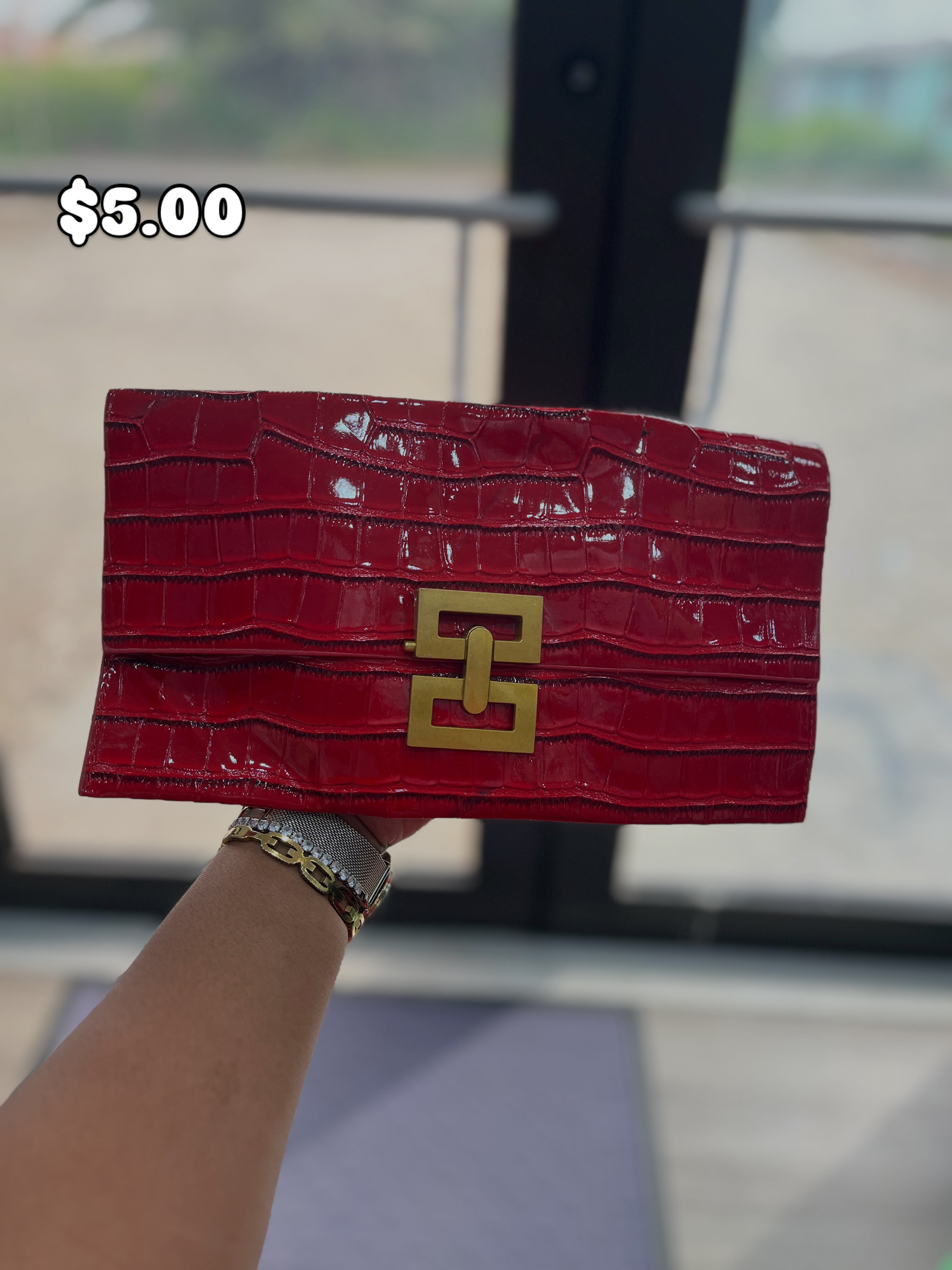 Clearance Sale: Handbags & Clutches $5-$20 at ThePlugBoutique