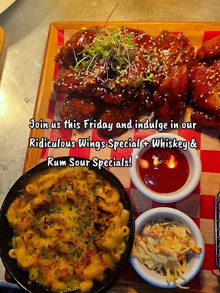 Ridiculous Fridays at Socialites – Wings Specials, Cocktail Deals & More