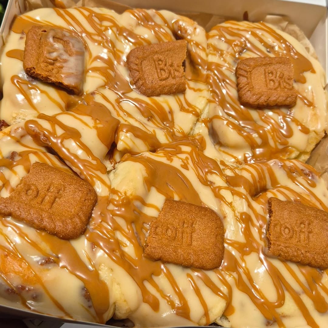 Biscoff Cinnamon Rolls – $50