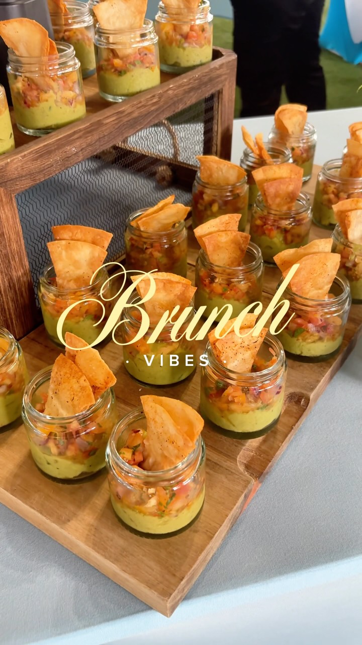 Brunch Vibes – Buffet Brunch & Bottomless Mimosas at PAVÃO