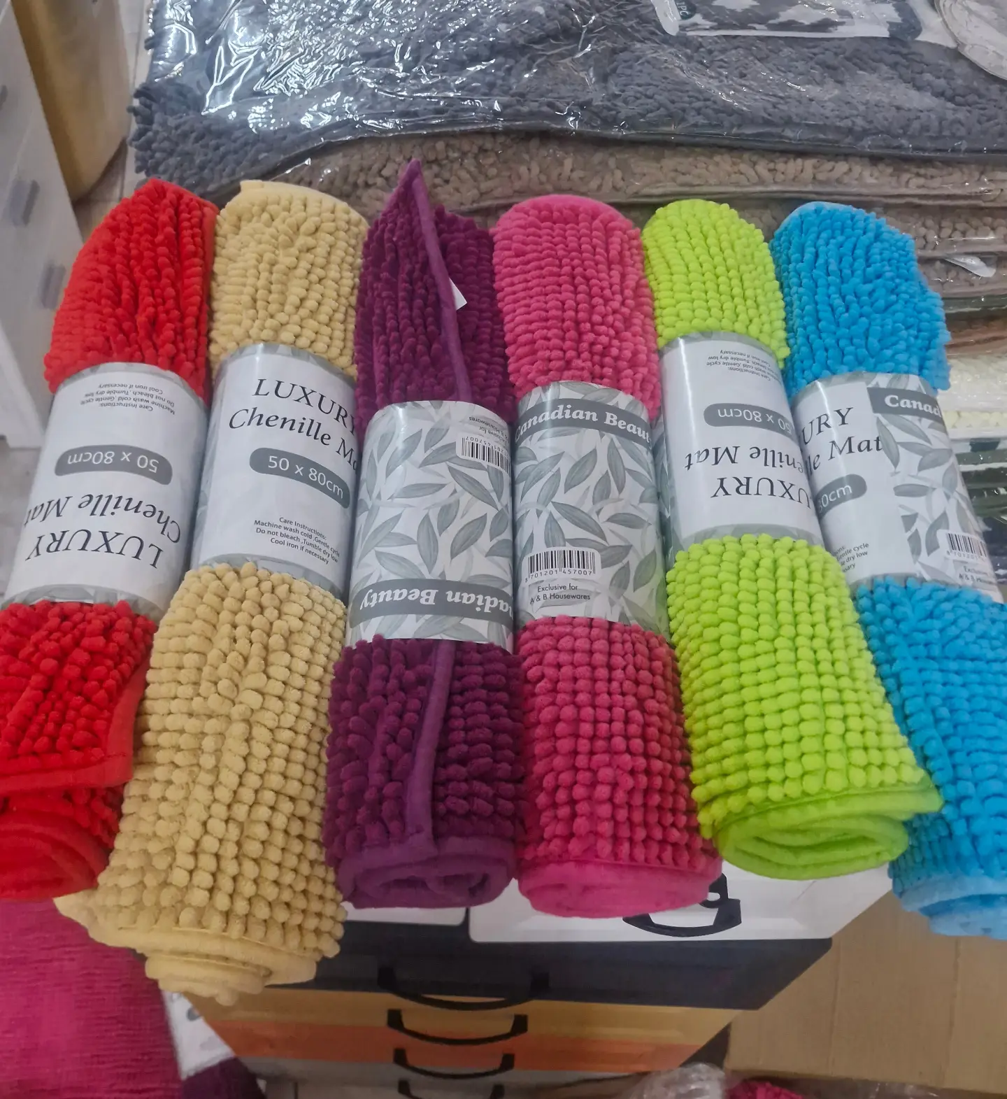 Luxury Chenille Mats (50 x 80cm) – $20 each