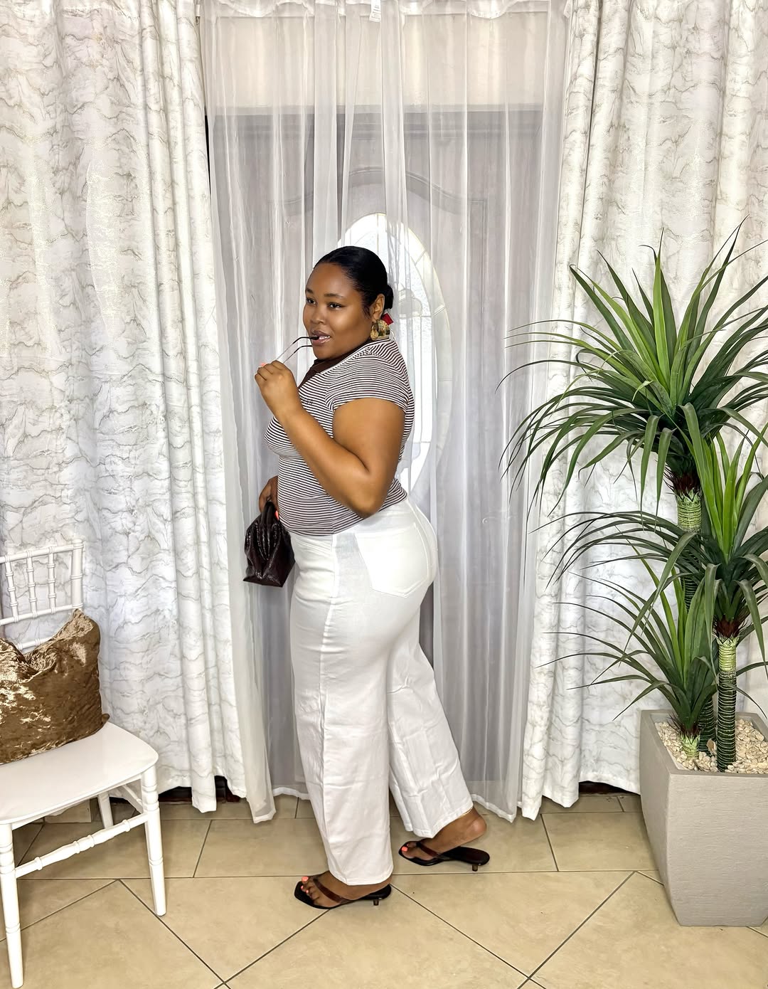 KCs Kloset: Authentic Guess Tee, Bag, Jeans & Sunnies – Prices Listed