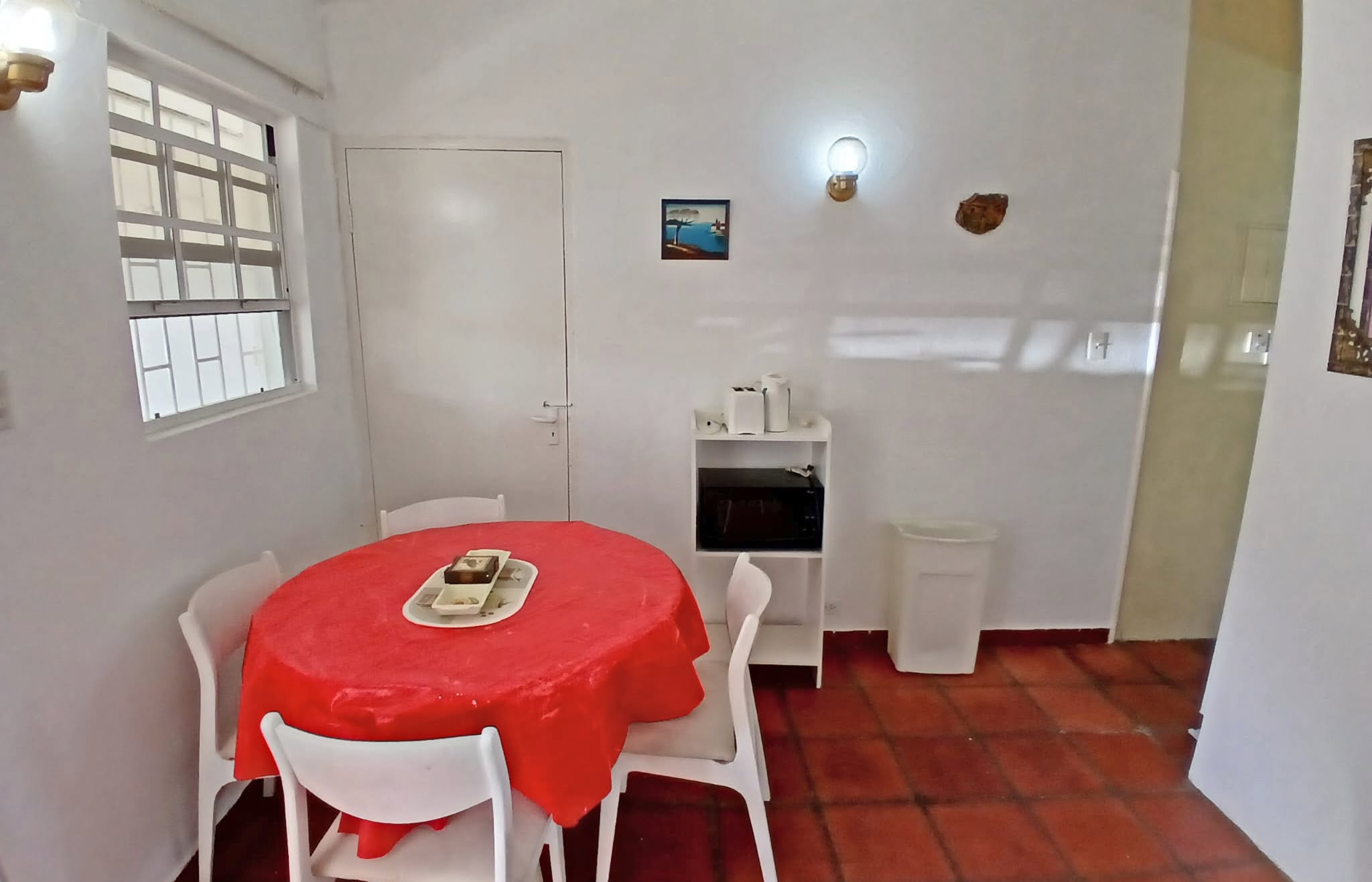 Furnished 1-Bedroom Apartment for Rent in Sunset Crest, St. James – $1,000 USD/Month