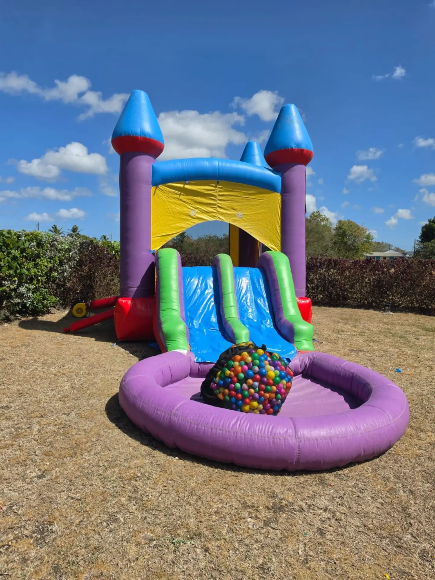 Summer Special – Discounted Weekday Jumping Tent Rentals