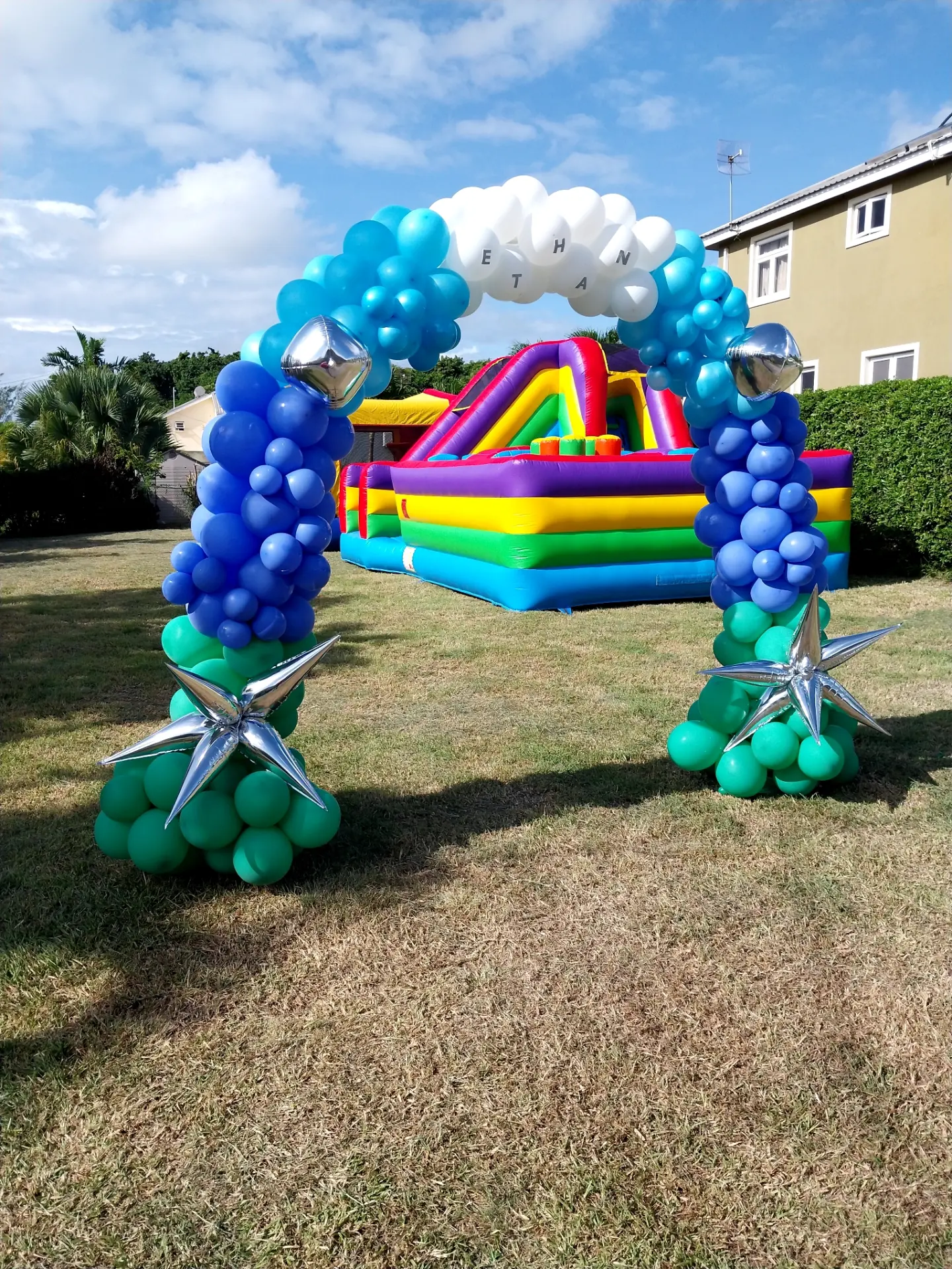 Balloon Arch Rental – 8ft x 10ft for $75